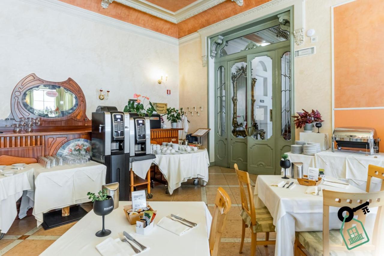 فيربانيا Hotel Rooms Lago Maggiore المظهر الخارجي الصورة