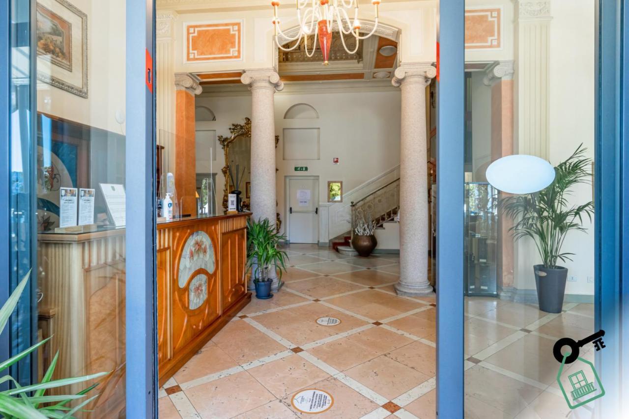 فيربانيا Hotel Rooms Lago Maggiore المظهر الخارجي الصورة