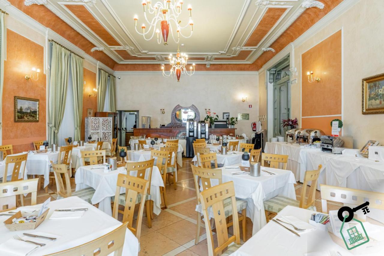 فيربانيا Hotel Rooms Lago Maggiore المظهر الخارجي الصورة
