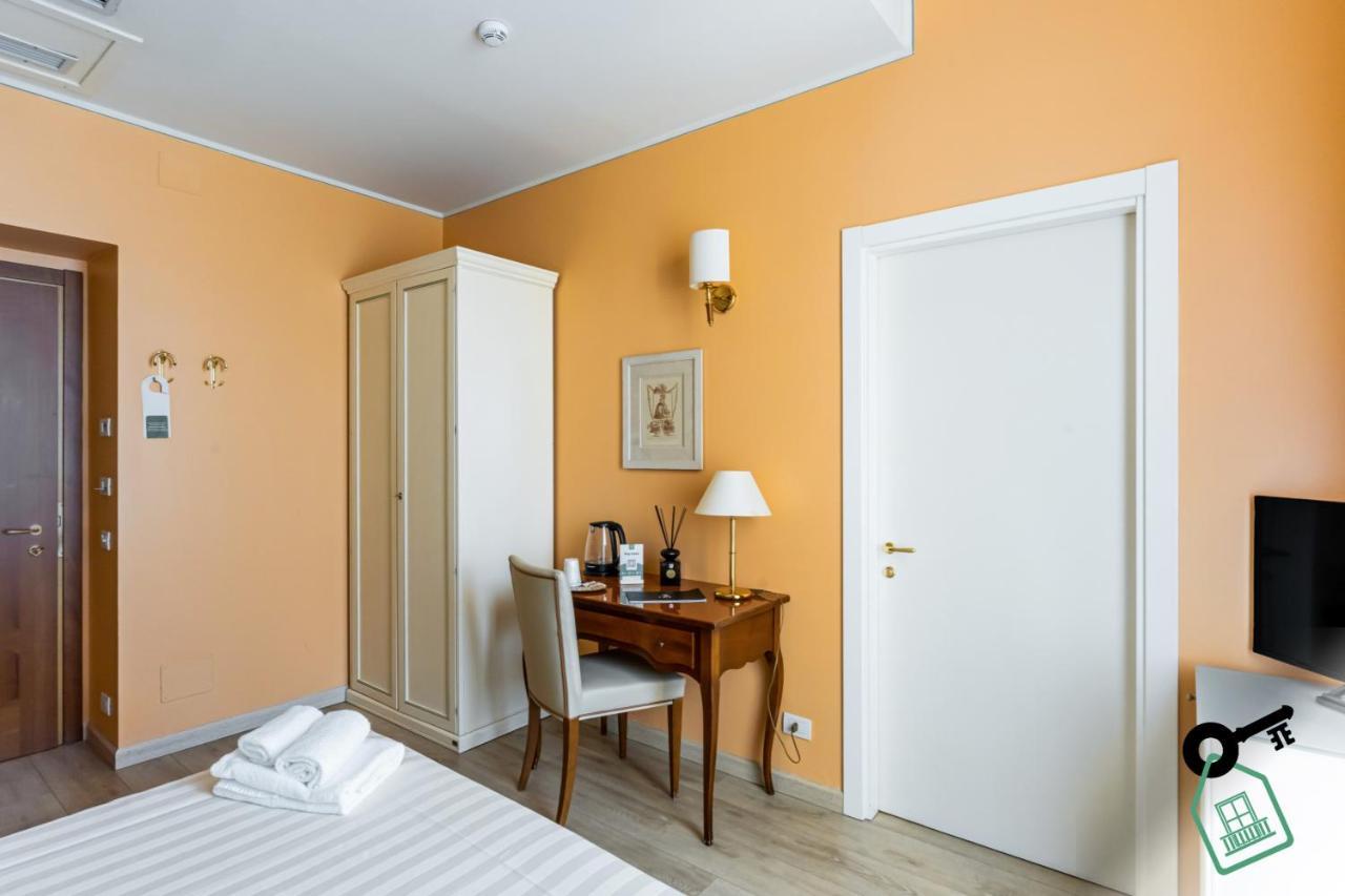 فيربانيا Hotel Rooms Lago Maggiore المظهر الخارجي الصورة