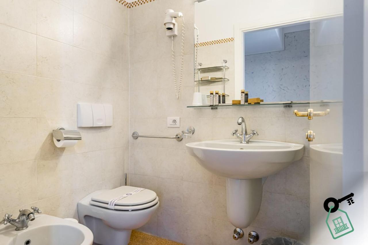 فيربانيا Hotel Rooms Lago Maggiore المظهر الخارجي الصورة
