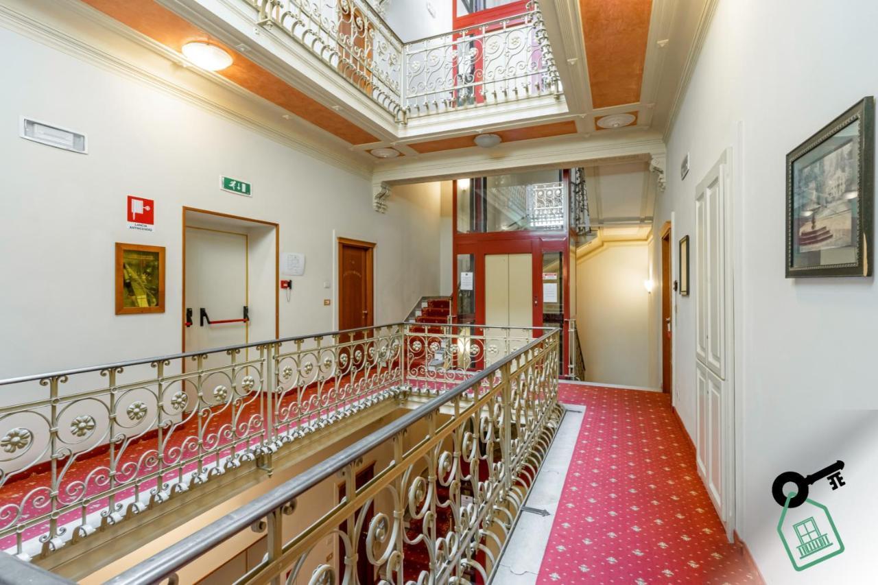 فيربانيا Hotel Rooms Lago Maggiore المظهر الخارجي الصورة