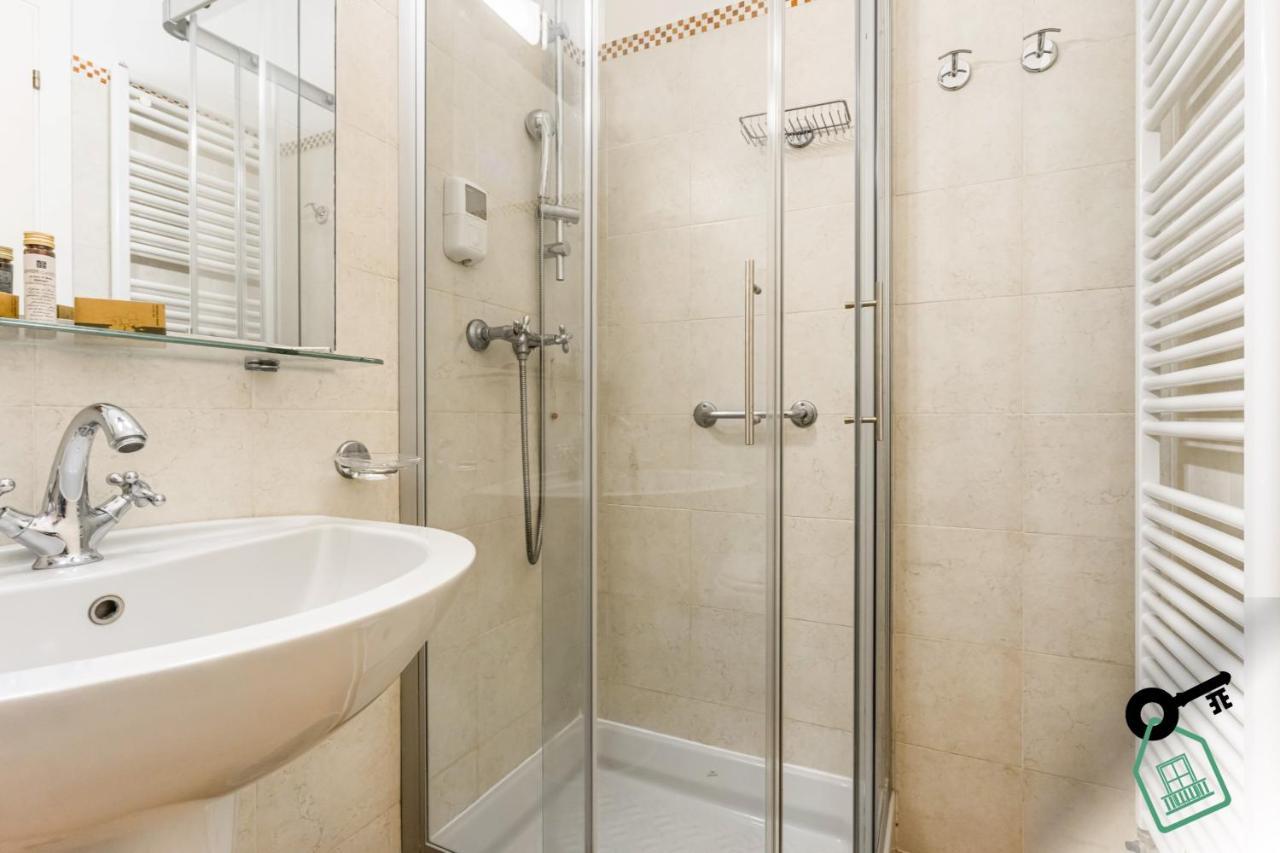 فيربانيا Hotel Rooms Lago Maggiore المظهر الخارجي الصورة