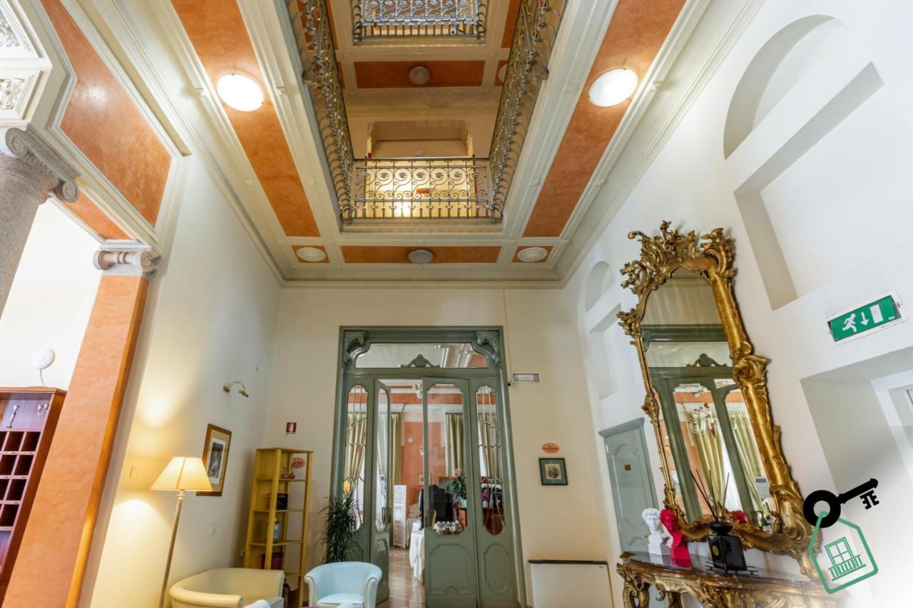 فيربانيا Hotel Rooms Lago Maggiore المظهر الخارجي الصورة